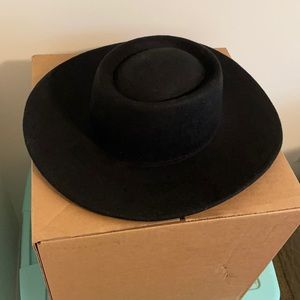 Black felt hat